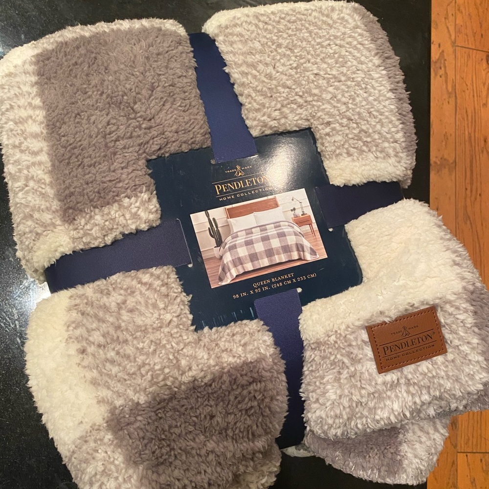 Pendleton Home Collection Blanket